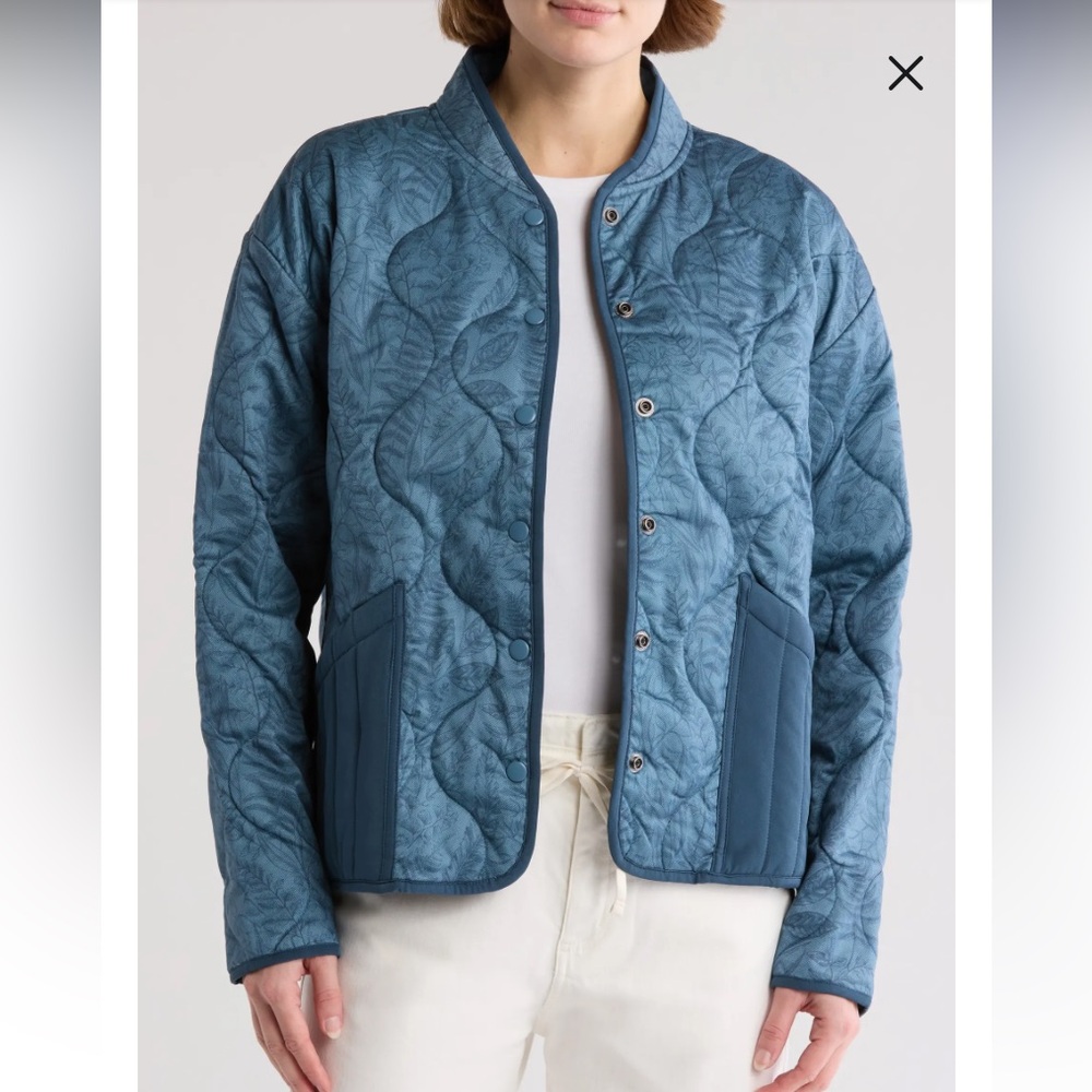 Travis Mathew -Small, Blue Quilted Jacket. New without Tags.
